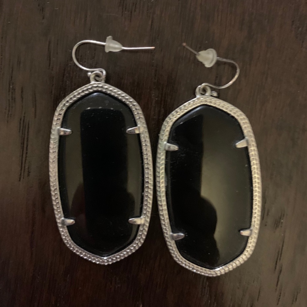 Kendra Scott Danielle earrings
